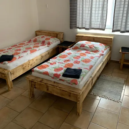 Apartma 2 Zbytiny Exterior photo